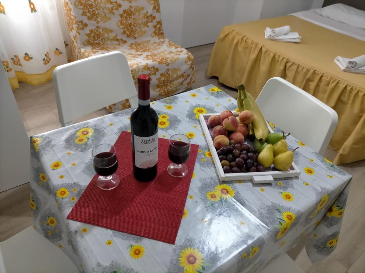 צ'פאלו Girasole Holiday מראה חיצוני תמונה