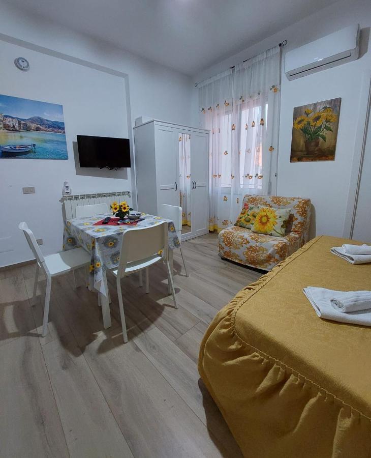 צ'פאלו Girasole Holiday מראה חיצוני תמונה