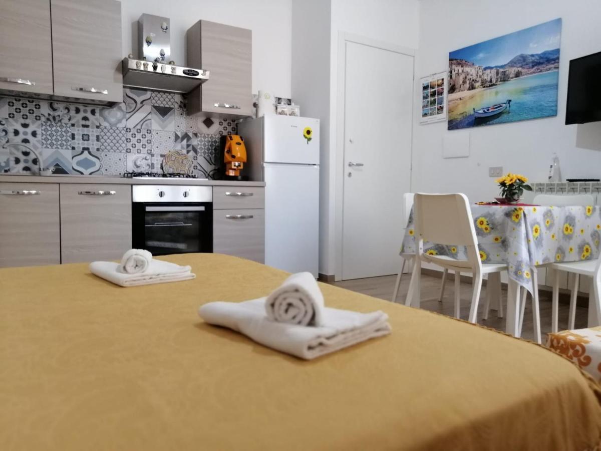 צ'פאלו Girasole Holiday מראה חיצוני תמונה