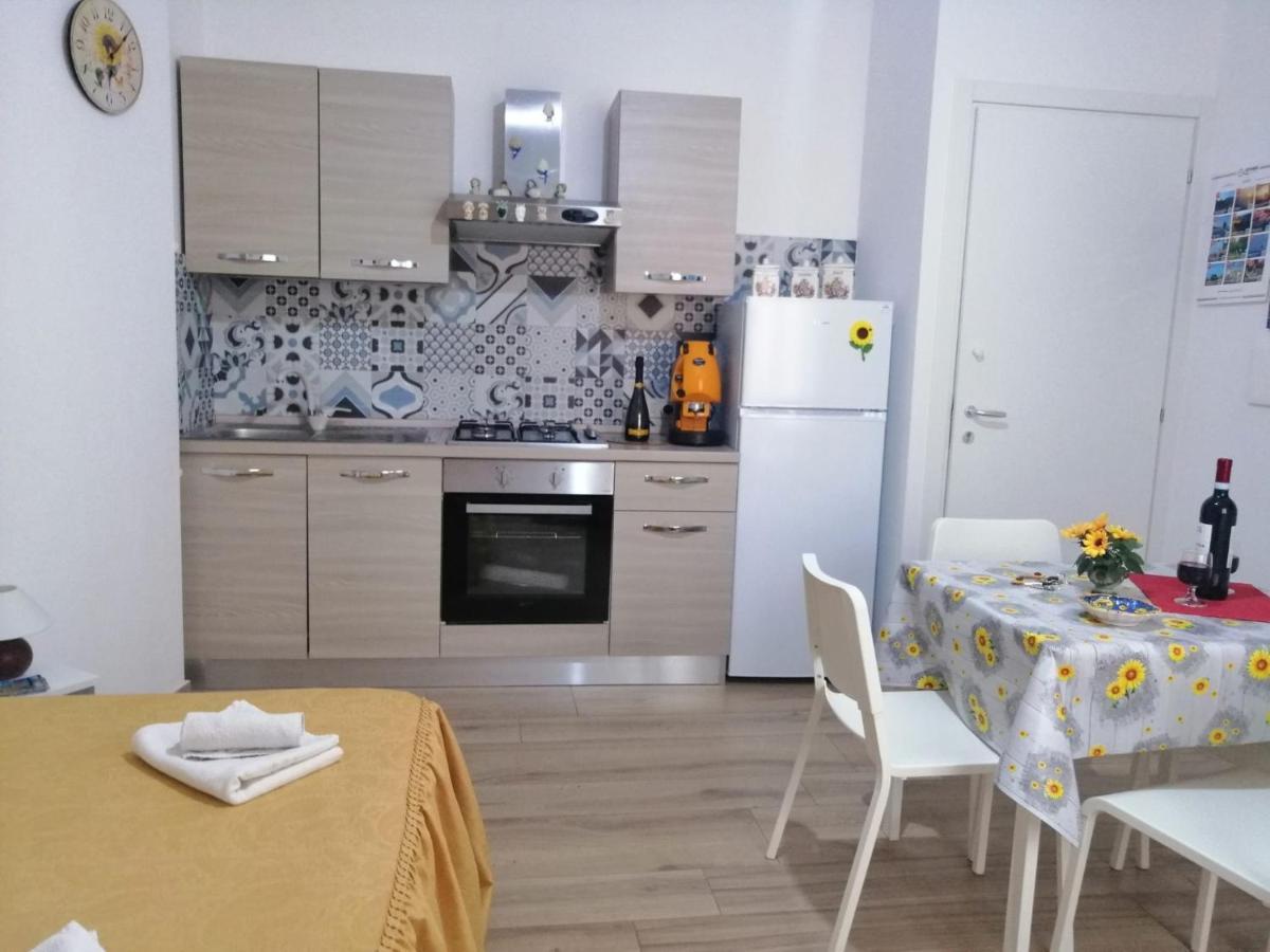 צ'פאלו Girasole Holiday מראה חיצוני תמונה